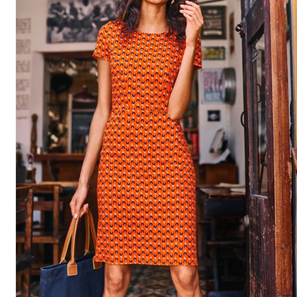 Women’s Orange Patterned Short-Sleeve Sheath Dress